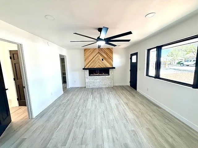 239 Nancy St — Photo 14