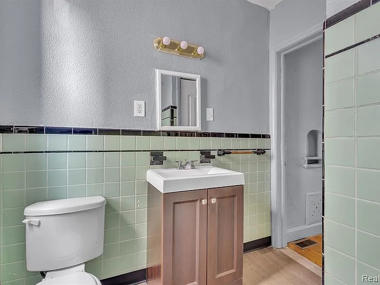 17701 Manderson Rd — Photo 6