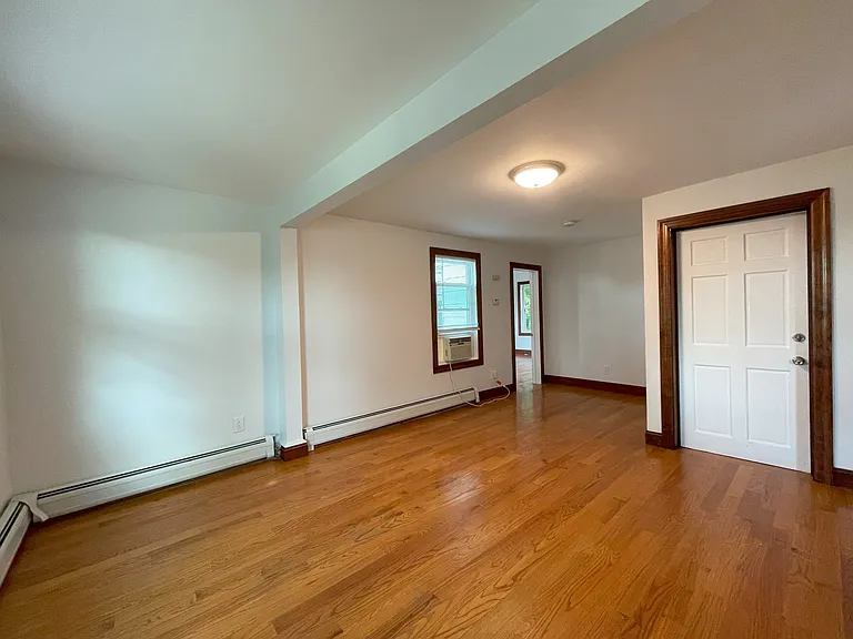 232-238 Claremont Ave #2 — Photo 9