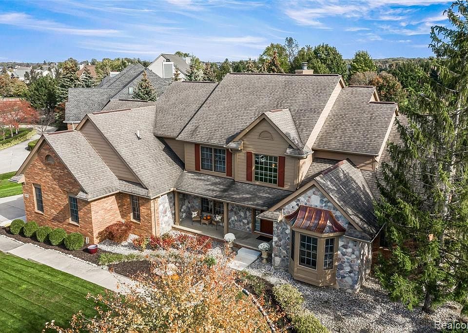 23775 Point O Woods Ct, South Lyon, MI 48178 Zillow