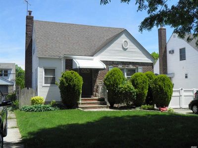 8433 248th St, Bellerose, NY, 11426