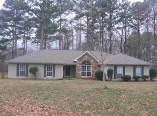 5404 Spring Creek Dr, Guntersville, AL 35976
