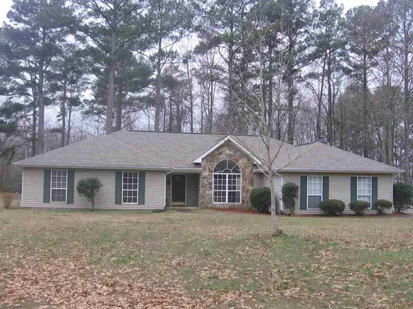 5404 Spring Creek Dr, Guntersville, AL 35976