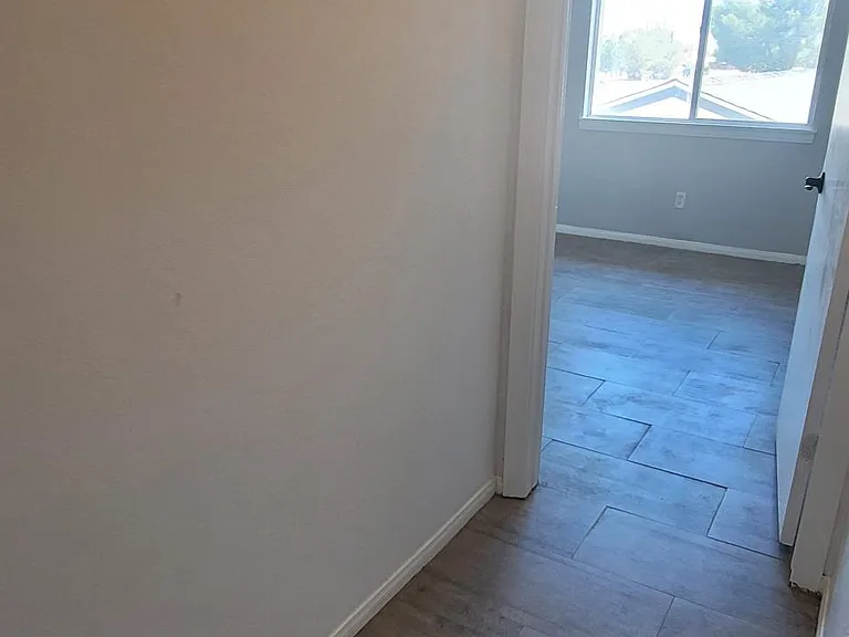 21250 Laguna Rd #5 — Photo 33