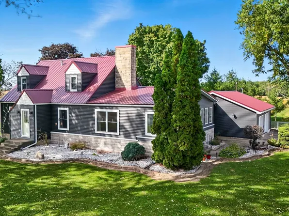 3220 W Grapevine Rd, Ashley, IN 46705