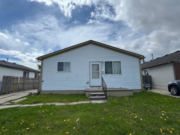 8716 Timken Ave, Warren, MI 48089