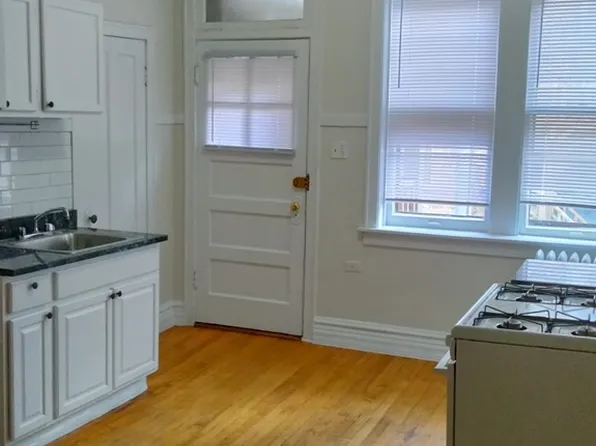 6324 Cermak Rd #3W, Berwyn, IL 60402