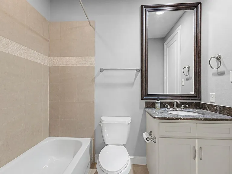 634 Nagle St — Photo 28