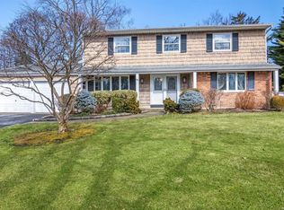 88 Derby Ave, Greenlawn, NY 11740