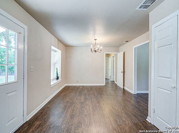 5th image of 755 Clearview Dr
