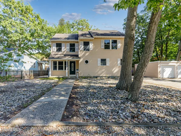 13 Roosevelt Drive, Brick, NJ 08724