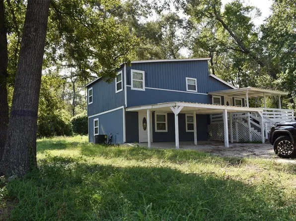 15 Walnut Ln, Pointblank, TX 77364