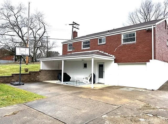 307 Olympic Road - 0 — Photo 4