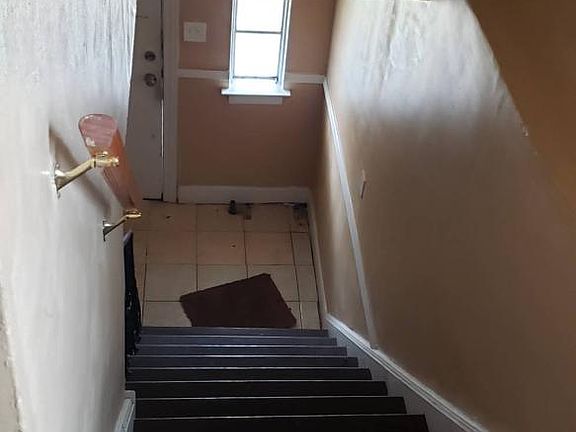 4th image of 4828 Yorkshire Ave
