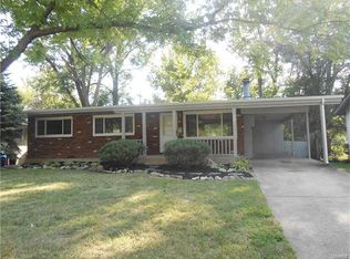 40 Queen Ann Dr, Hazelwood, MO 63042
