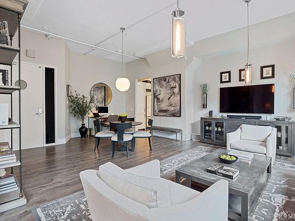 4th image of 300 Beale St APT 319