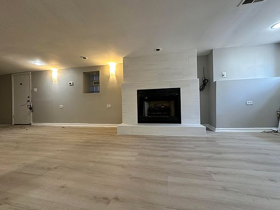 4th image of 1123 N Hoyne Ave #G
