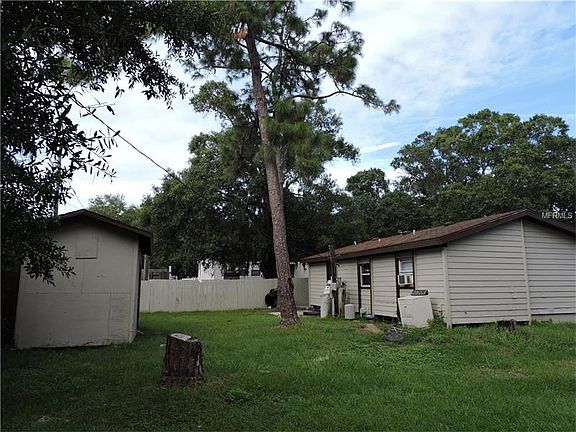 3rd image of 403 Kenwood Ave