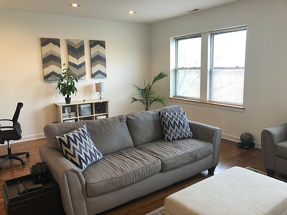 4th image of 3824 N Ashland Ave APT 3