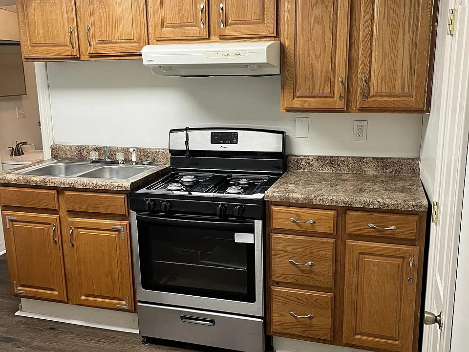 445 N Grant Ave #3