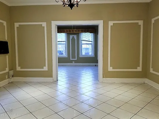 Rented by Hillel Realty Group | media 6