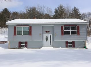 61 Switzerland Rd, Lewiston, ME 04240