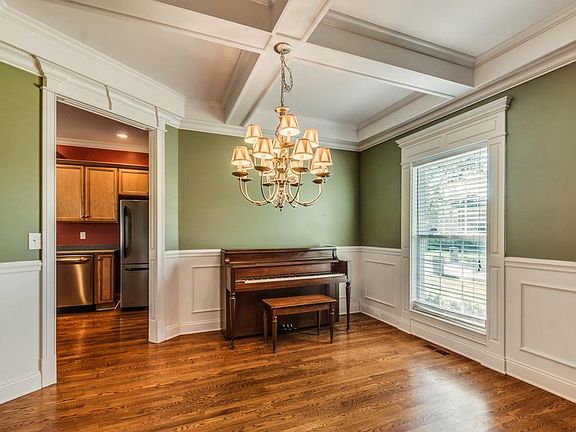 3rd image of 1927 Masterpiece Ave