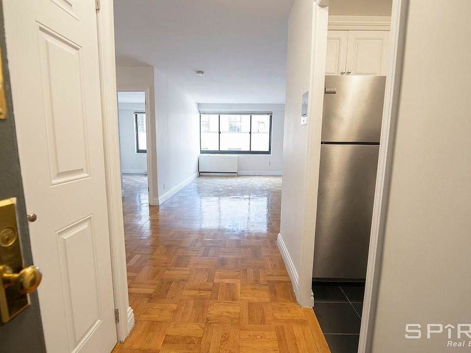 1st image of 330 W 45th St APT 11L