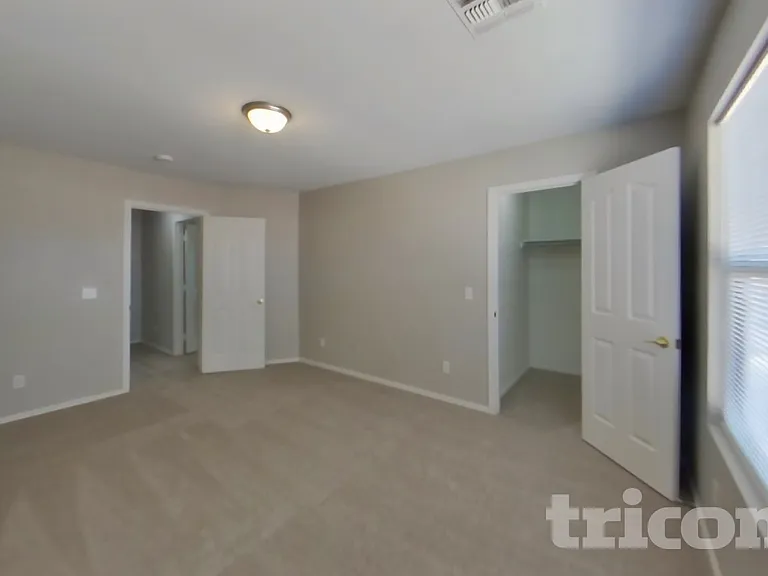 638 W Racine Loop — Photo 12