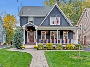 542 Sherwood Pkwy, Westfield, NJ 07090