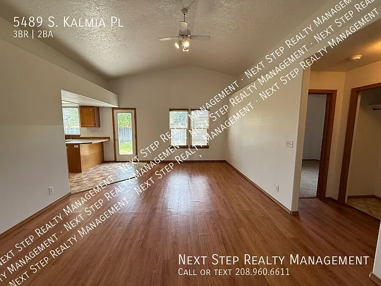 5489 S Kalmia Pl — Photo 2