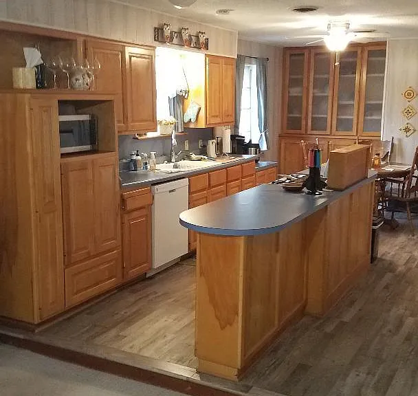 Large Country Style Kitchen.