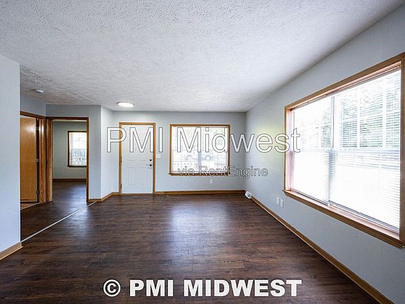 4th image of 401 Franklin Ave