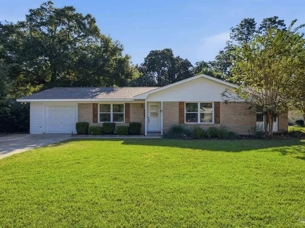 5570 Peachtree Ct, Pensacola, FL 32504