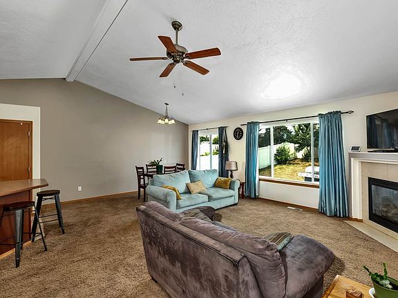 5th image of 807 E Angie Ave