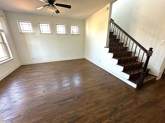 3rd image of 2403 Wilson Dr