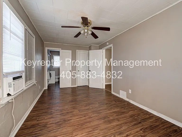 SW 27th St Complex — Photo 17