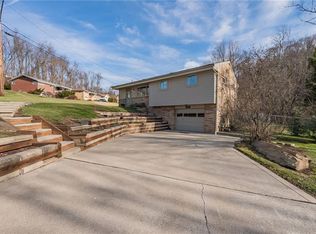 104 Circle Dr, White oak, PA 15131