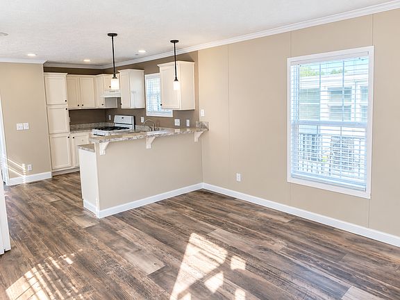 5th image of 3939 N Clinton St Lot 9