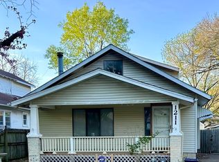 1211 SW Byron St, Topeka, KS 66604
