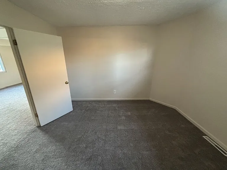 1820 Midway Ave NE — Photo 17