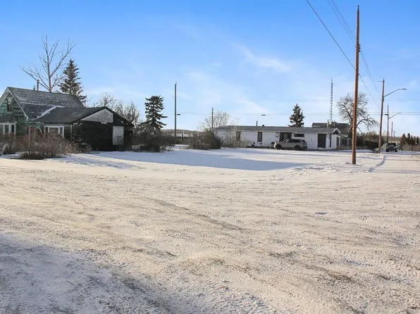 4940 51st St, Hardisty, AB T0B 1V0