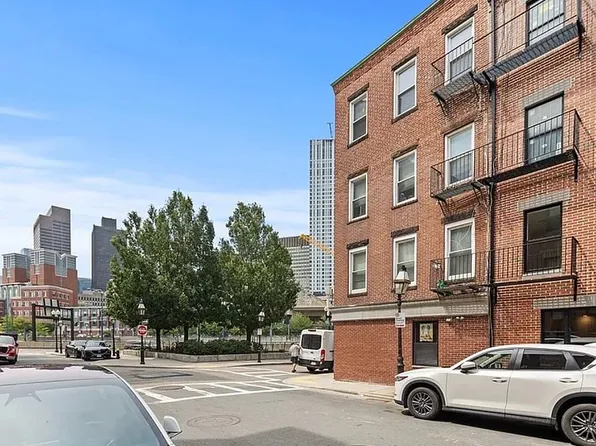 82 Endicott St APT 3, Boston, MA 02113