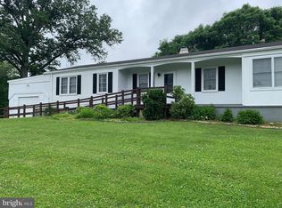 351 Fairview Rd, Louisa, VA 23093