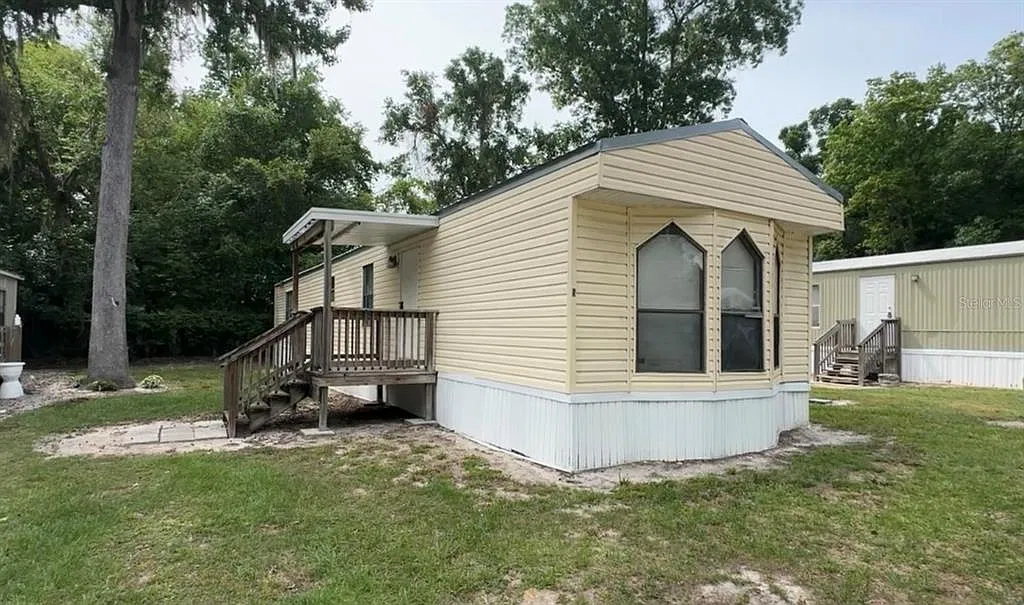 2 bed, 2.0 bath, 924 sqft, $1,300 — Photo 1