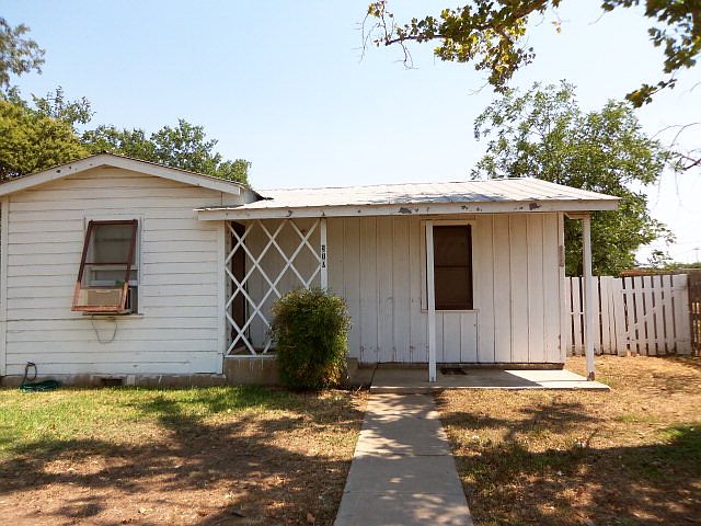 1st image of 310 E Antonio St