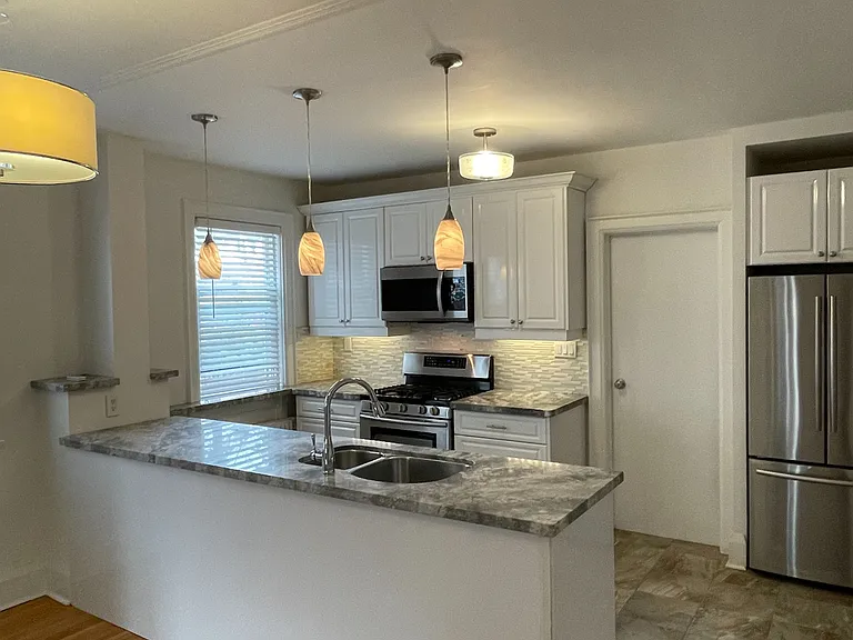 41 Scarboro Beach Blvd #MAIN — Photo 9