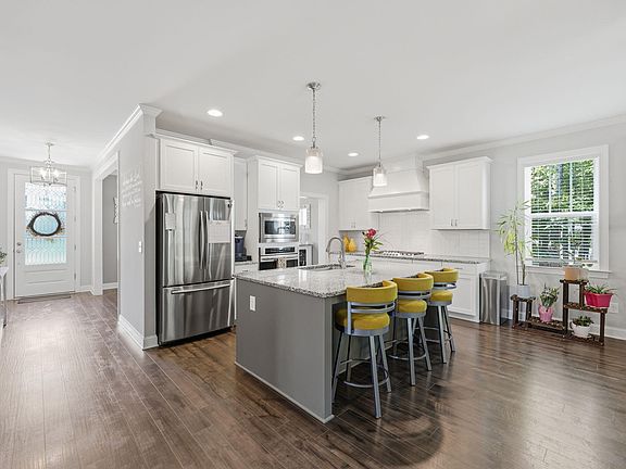 4th image of 30 Willow Bend Dr