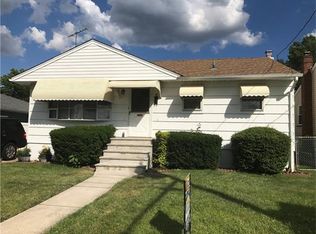 40 S Whittier St, Carteret, NJ 07008