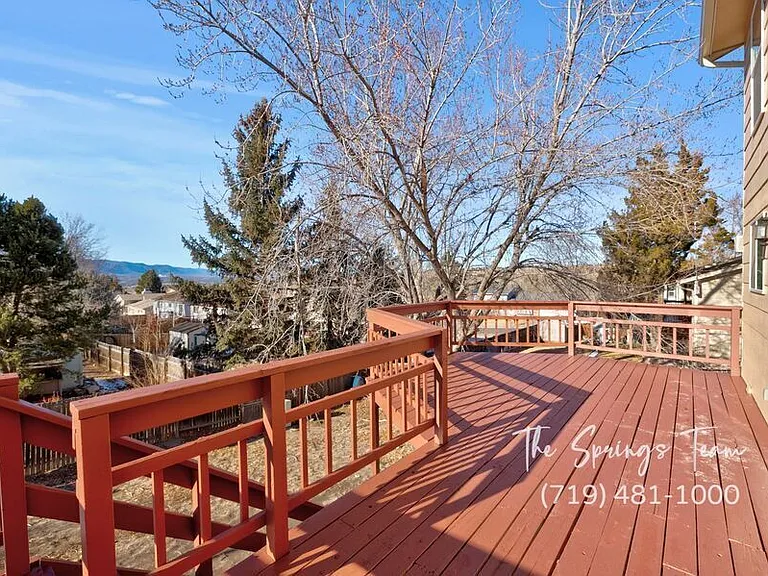 6460 Bugle Dr — Photo 43
